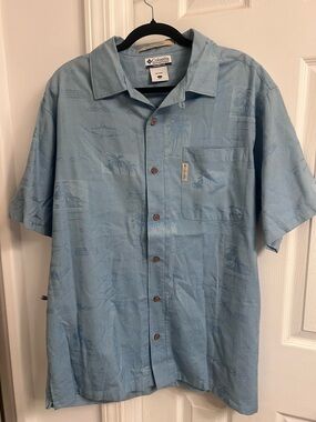 Columbia Men’s Light Blue Short-Sleeve Fishing Shirt